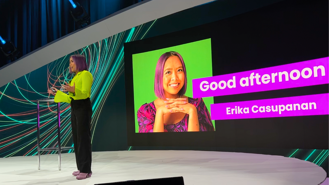 Erika on the main stage at the Canadian Meetings + Events Expo